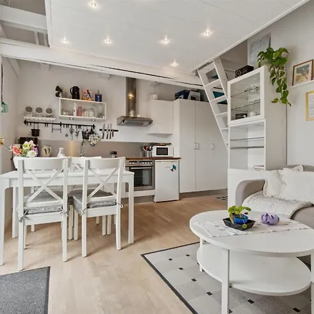 Ruse - 6km From The Sea By Interhome * Åkirkeby
